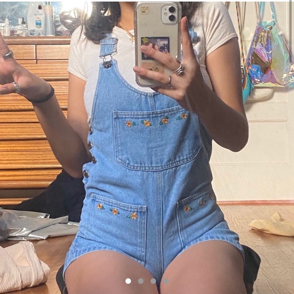 Flower overall shorts! - Picture 1 of 4